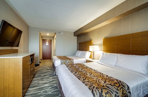 Airport Road Business Centre Hotel | Monte Carlo Inn - Brampton Suites