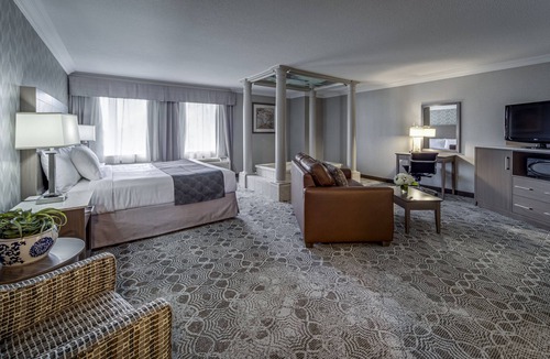 Markham Hotel | Monte Carlo Inn Toronto - Markham