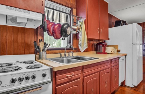 Fedhaven House | Month Stays Welcome! Lakefront Fishing Cottage |Private Dock | Canoe & Explore Old Florida's Views