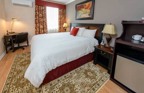 Norwalk Hotel | Monthly Stay - Private 2 Queen Bedroom
