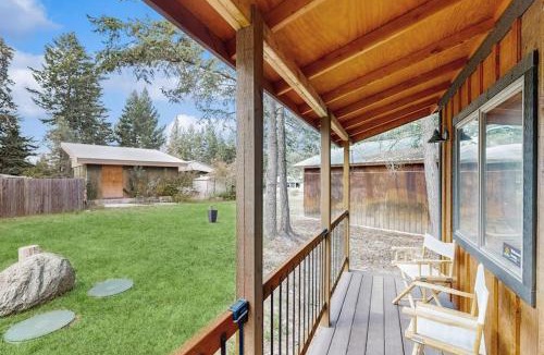 Woods Bay House | Moose Chalet