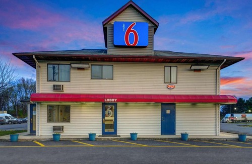 Carlisle Hotel | Motel 6 Carlisle, PA - Cumberland Valley