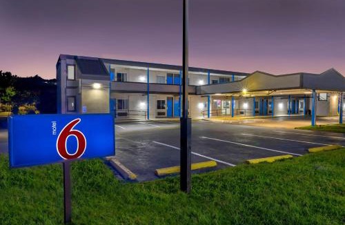 Harrisburg Hotel | Motel 6 Harrisburg PA Near PA Expo Center