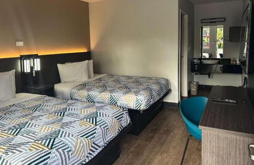 Kissimmee Hotel | Motel 6-Kissimmee, FL - Orlando
