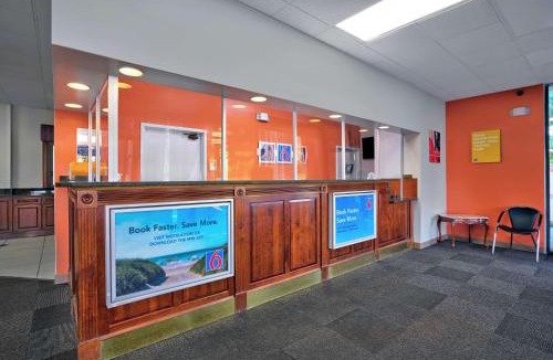 Seaford Hotel | Motel 6-Seaford, DE
