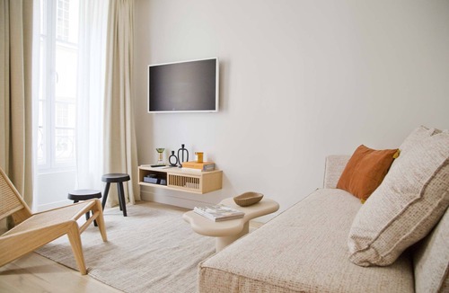 5th Arrondissement Apartment | Mouffetard : confort & design
