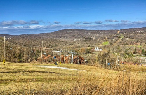 Vernon House | Mountain Creek Condo w/Grill: Walk to Lifts!