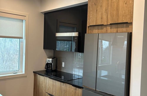 The Blue Mountains Apartment | Mountain House Penthouse level, 3 bedroom 2.5 bathroom, Hot and warm pools.