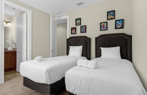 West Kissimmee House | Multiple Family Home 16 RoomsFREE Pool/spa
