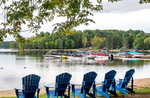 Huntsville Condo | Muskoka Night Dreams: Enjoy 3 King Beds!