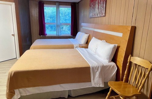 Gravenhurst Hotel | Muskoka Nights Motel