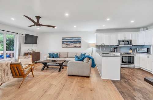 Port Stanton Cottage | Muskoka Retreat-Sparrow L. Clean Reno'd CAC Sunsets Shallow sandy entry Sleeps 8