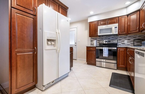 Mechanicsburg House | N/A - 5 Woods Dr - Cumberland Valley School District