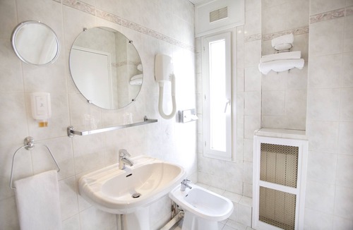 Pere Lachaise Hotel | Nadaud Hôtel