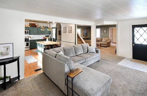Naples House | Naples Wine Country 5BR Sleeps 16 Hot Tub Near Bristol Mountain Ski Resort