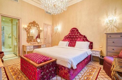 Champs-Elysees Apartment | Napoleon Suite Champs Elysees