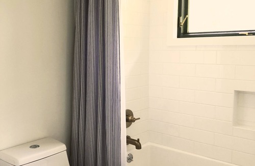 Narrowsburg House | Narrowsburg Farmhouse Getaway