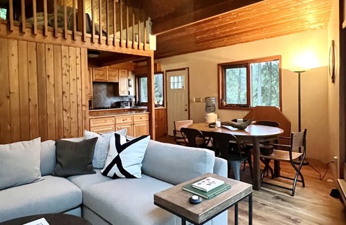 Dysart et al Cottage | Nature lover's dream: Private Cottage on 8.5 Acres