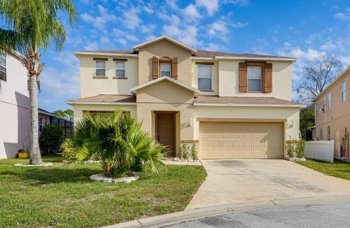 Windwood Bay House | Near Disney and Golf Pet-Friendly Davenport Home!
