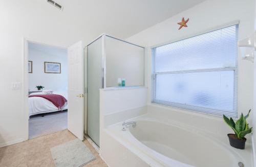 Windsor Palms House | Near Disney Vacation Private Room in shared Villa