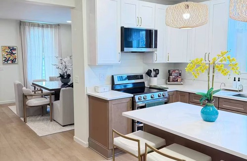 Campbelltown House | Near Hersheypark, King Bed, Fire Pit, Pool Table, Fast WiFi, Walk to Food