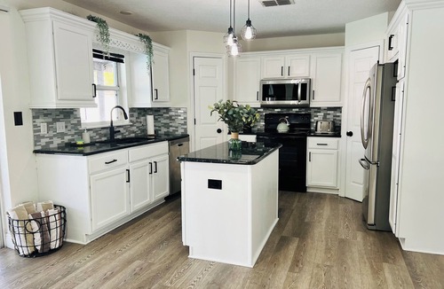 Winter Haven House | Near LegoLand -Family friendly 4 bedroom house with games & Pool in Winter Haven