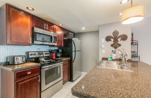 Kissimmee Condo | ​Near Theme Parks! Potter's Castle! Gorgeous, 3 BR's, Sleeps 8, Pool!