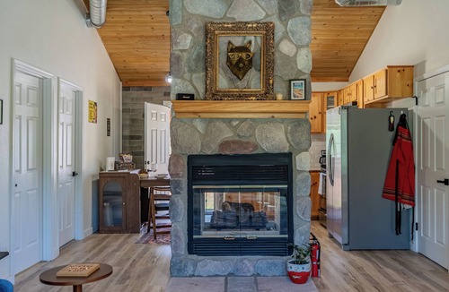 Rimrock House | NEW 3BR Cabin Near Sedona + walk to creek