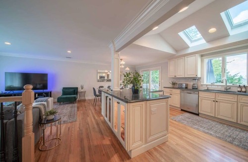 Cove - East Side - Shippan House | New Beach Home near Stamford Downtown/Shippan