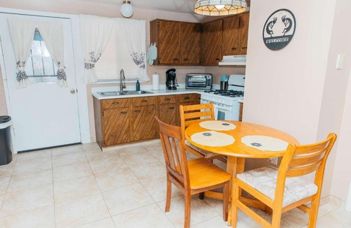 Green Valley Apartment | NEW Desert Bloom Hideaway