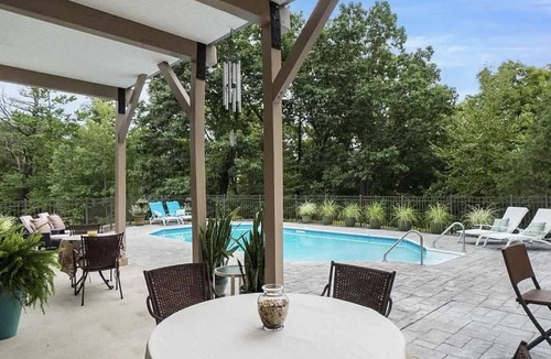 Saugerties House | NEW! Gorgeous spacious family escape with Pool & Mountain views