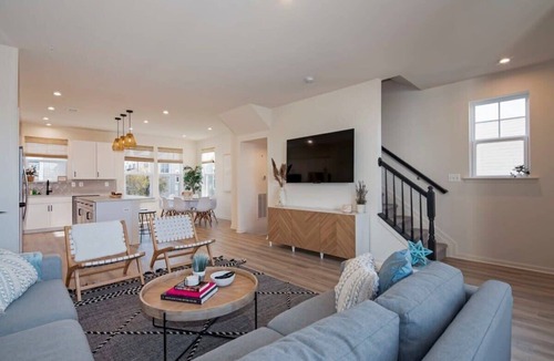 Cambridge House | New, Intown Waterfront Townhome wPool & Location!