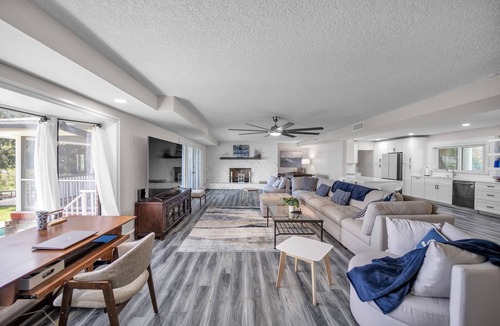 Haines City House | NEW LISTING! Beautiful Lake View Retreat Drivable to Theme Parks