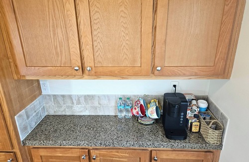 Pinebrook Estates House | NEW LISTING! Relaxing 1BR Retreat with Pool, 15 Mins from the Beachnn