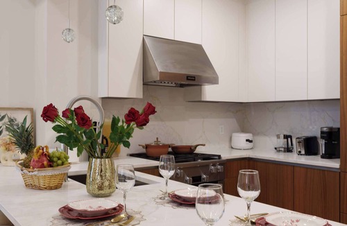 Queens Apartment | New Luxury Penthouse w/Pool & Gym in Flushing
