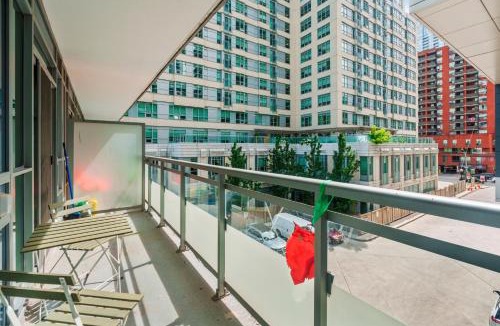 Yonge-Eglinton Apartment | New Modern 2 Bedroom 2 Bath Apartment with Balcony