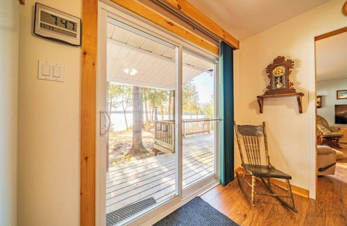 North Frontenac Cottage | NEW! Nature Lover's Retreat- Family friendly cottage on Malcolm Lake