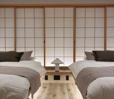 Shibuya Villa | New open 都心の一軒家貸切 232平米 新宿駅4分 渋谷10分 無料駐車場3台 最寄駅2分