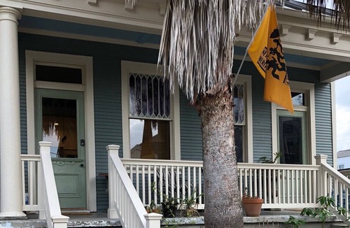 Lower Garden District Apartment | New Orleans Home Close to all the Action