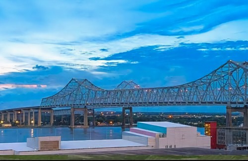 Arts/Warehouse District Hotel | New Orleans Marriott Warehouse Arts District