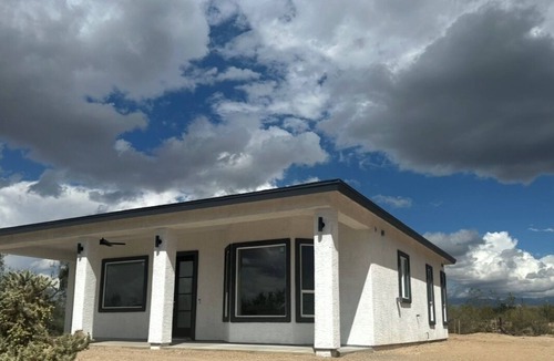 Tucson House | New Private Desert Escape, Mtn Views with AC in sunny Tucson