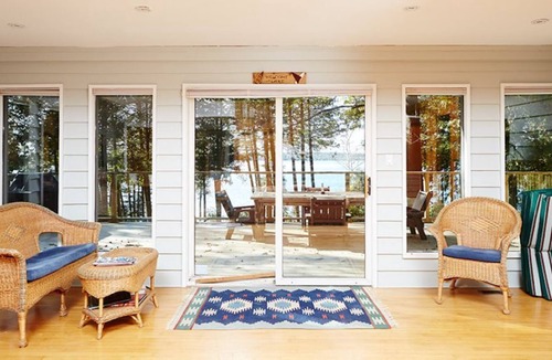 Oro-Medonte Cottage | New Renovated Waterfront Cottage Orillia 1hr from GTA -Summer 2023 Availability!