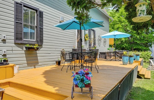 Hammondsport Apartment | New Studio Walkable to Lake & Village w/Pool!