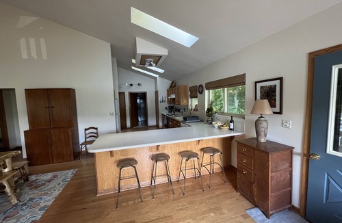 Homer House | New to market- Beautiful year-round home on the South End of Skaneateles Lake