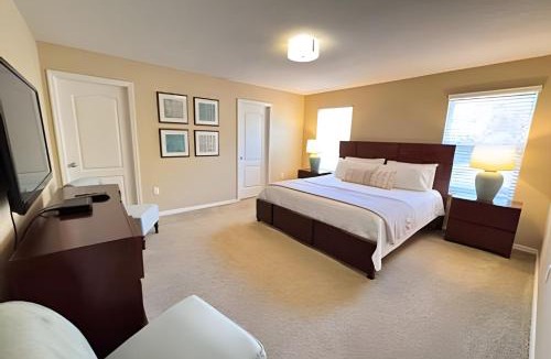 Calabria House | New to Market Spacious Private Pool Retreat
