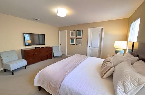 Calabria House | New to Market Spacious Private Pool Retreat