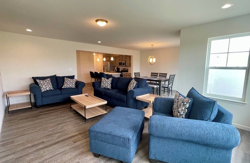 State College House | New Townhome in State College – 3BR, fin. basement, 4 car parking. Spacious !