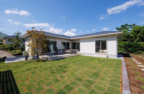 Yawatano Villa | New Villa Natural J 伊豆高原 城ヶ崎海岸