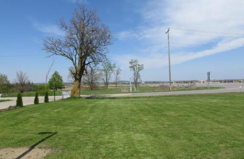 New Hamburg Hotel | Newburg Inn Motel