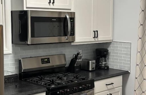Schenectady Apartment | Newly 5 Star Rental